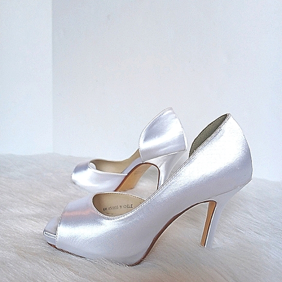 Michaelangelo White Stiletto Christmas New Years Eve Party Shoes Size 6 Heels - Picture 3 of 14